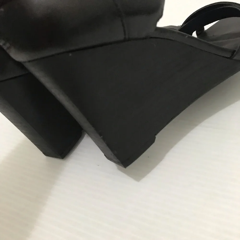 Via Spiga Black Wedge Sandals Size 8.5M